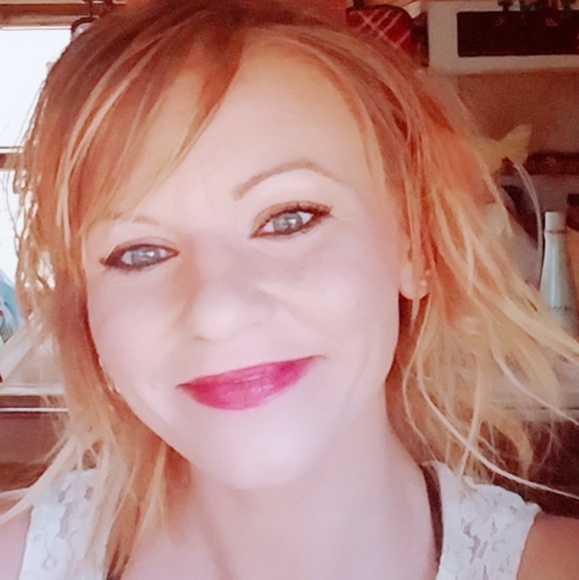 Meet your Posher, Marianne - Picture 2 of 6